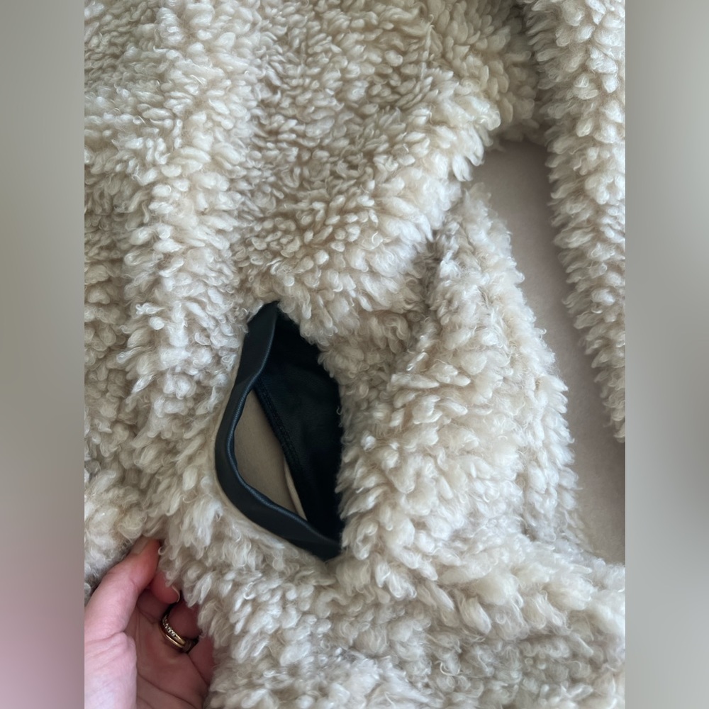 Abercrombie Faux Fur Cream Pullover Quarter Zip - Picture 6 of 9